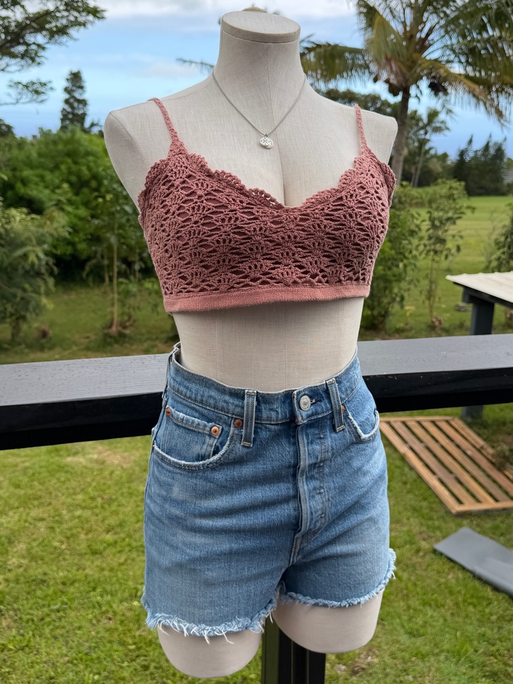 Forever 21 Crochet Bralette Large Dusty Rose Lace Crop Top Button Back